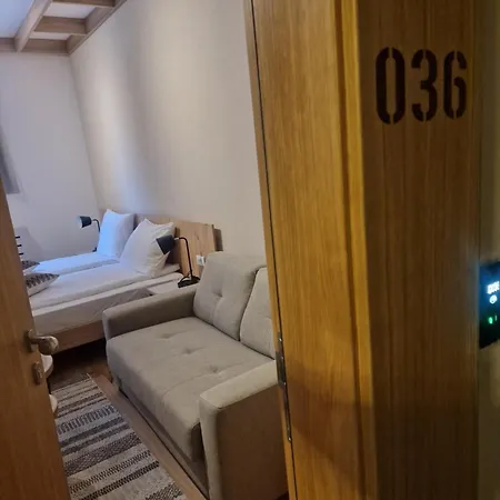 Private D036 New Vucko