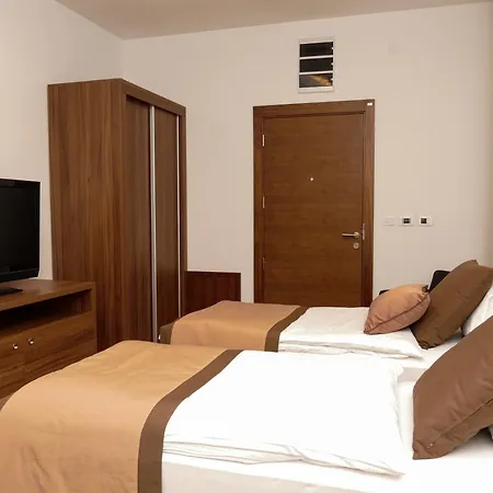 Private D036 New Vucko Яхорина